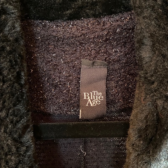 Vtg 90s Whimsigoth Black Sparkly Fur Collar Duster (M) - Picture 2 of 3